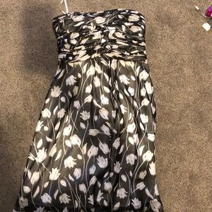 Black white strapless dress